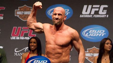 wrestler saves parents from fire|UFC legend Mark Coleman saved parents from house fire.